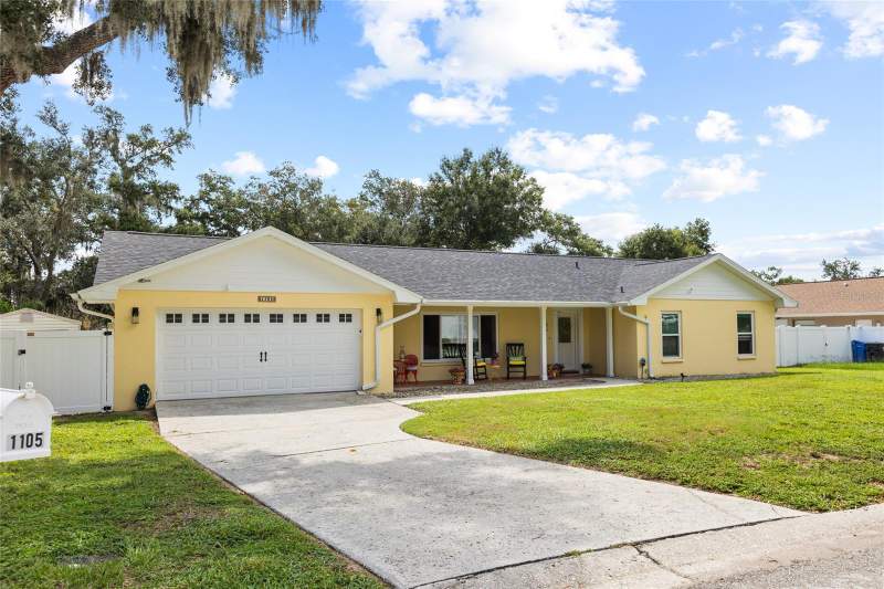 3 bedroom Single Family Residence at 1103 Ridgefield Drive, Lakemont Unit 03, Valrico — photo 2