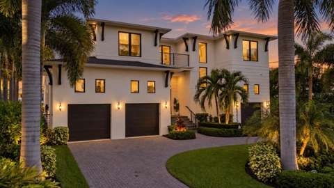 5215 W Neptune Way, home for sale in Tampa 33609
