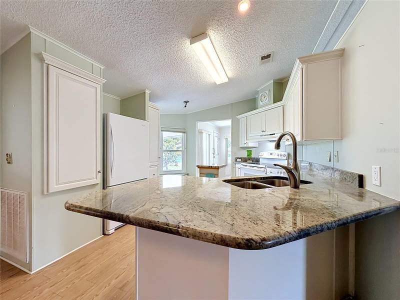 2 bedroom Manufactured Home at 1666 ELKHART CIRCLE, TAVARES LAKE FRANCES ESTATES, TAVARES — photo 4