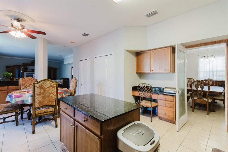 5 bedroom Single Family Residence at 2717 Avon River Drive, Buckhorn Preserve Ph 4, Valrico — photo 2
