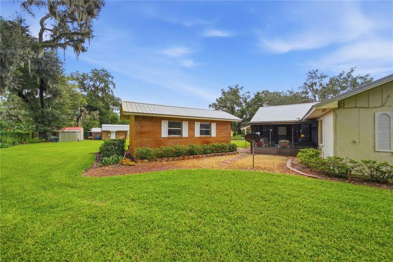3 bedroom Single Family Residence at 3704 Thonotosassa Road, Unplatted, Plant City — photo 3