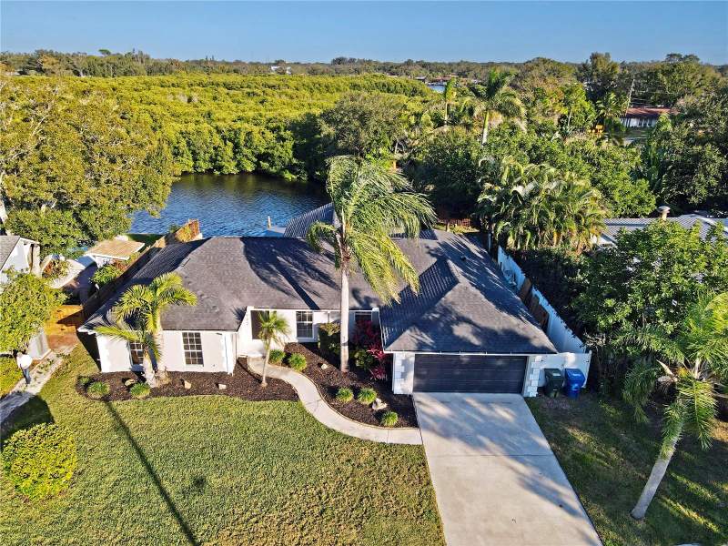 4 bedroom Single Family Residence at 1992 ARVIS CIRCLE, ARVIS CIRCLE, CLEARWATER — photo 3