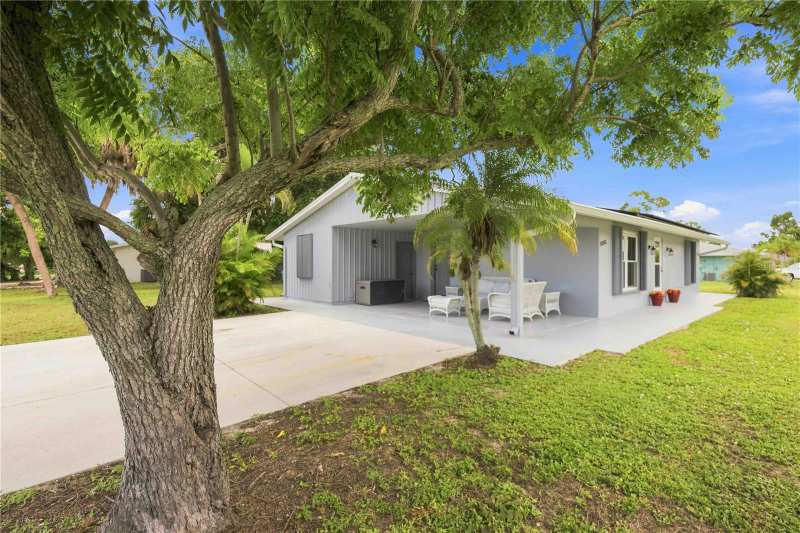 2 bedroom Single Family Residence at 21298 Midway Boulevard, Port Charlotte Sec 028, Port Charlotte — photo 1