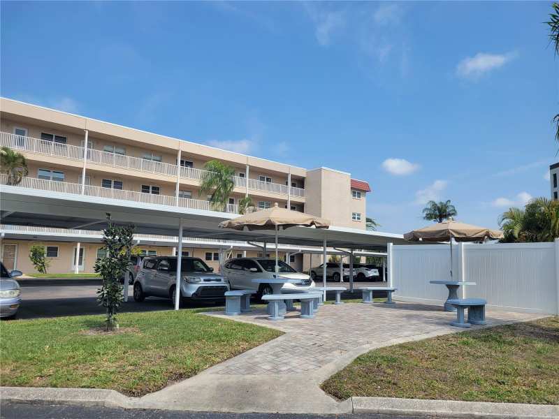 1 bedroom Condominium at 9950 62nd Terrace #417, Long Bayou, St Petersburg — photo 1