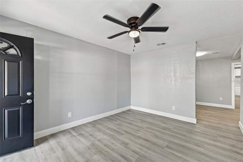 3 bedroom Single Family Residence at 3720 N Garrison Street, Grant Park Add, Tampa — photo 5