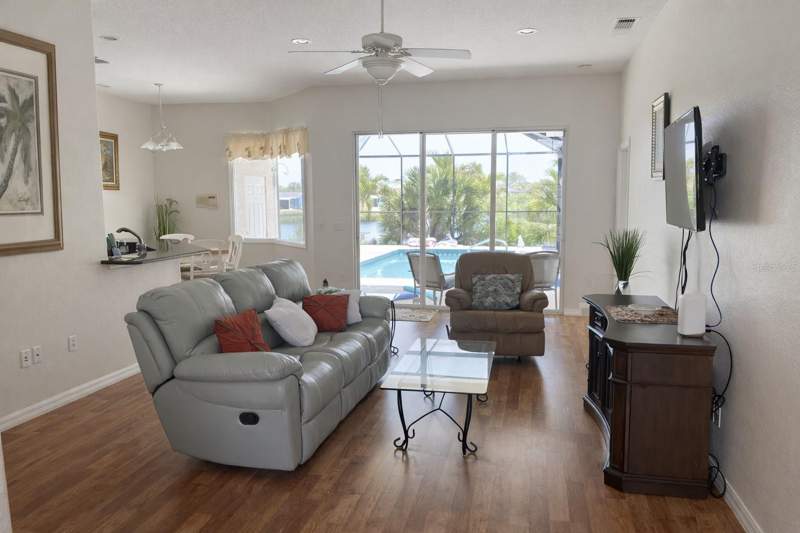 3 bedroom Single Family Residence at 18146 Avonsdale Circle, Port Charlotte Sec 079, Port Charlotte — photo 2