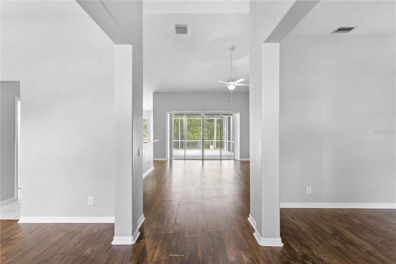 4 bedroom Single Family Residence at 1604 Loriana Street, Hickory Lakes Ph 1, Brandon — photo 4