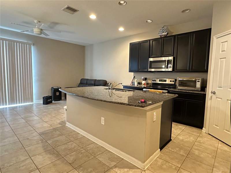 3 bedroom Townhouse at 7089 WOODCHASE GLEN DRIVE, OAK CREEK PRCL 3, RIVERVIEW — photo 4