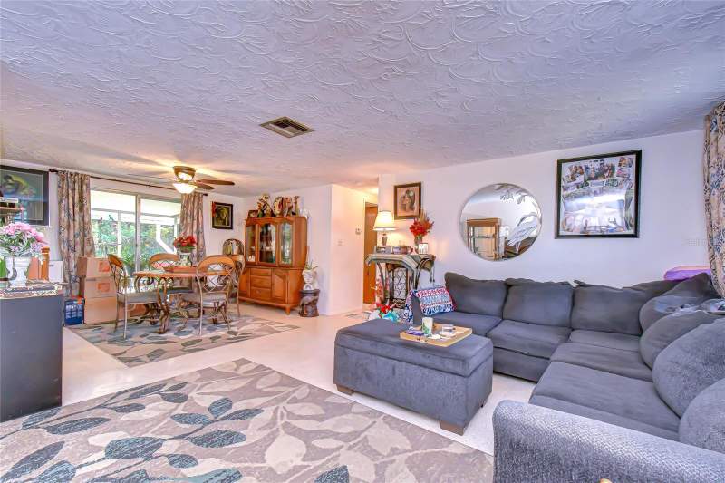 2 bedroom Single Family Residence at 2128 Shannon Drive, Holiday Gardens, Holiday — photo 5