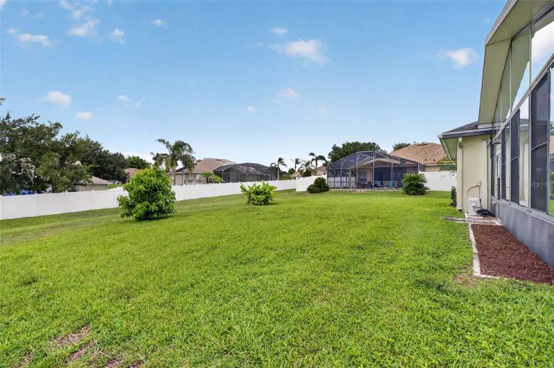 4 bedroom Single Family Residence at 13529 Via Roma Circle, Lake Louisa Highlands Ph 03 Lt 99 Pb 51, Clermont — photo 5