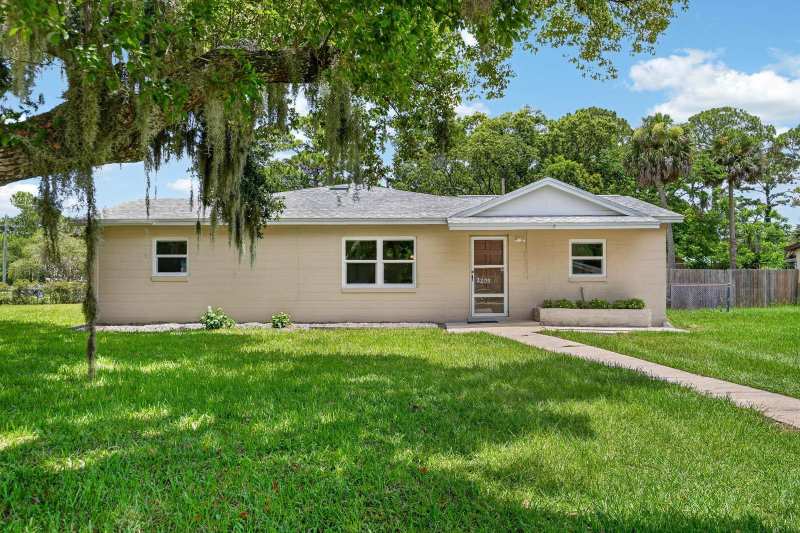 3 bedroom Single Family Residence at 2205 Juniper Drive, Florida Shores, Edgewater — photo 1