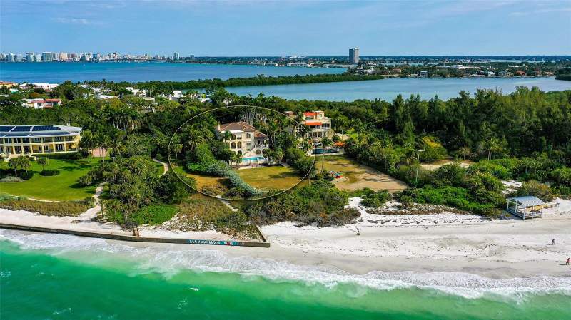 4 bedroom Single Family Residence at 1083 Westway Drive, Lido C, Sarasota — photo 2