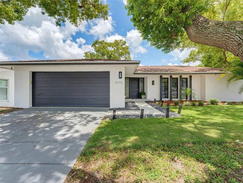 3 bedroom Single Family Residence at 2121 Beecher Road, Oak Heights Park, Clearwater — photo 1