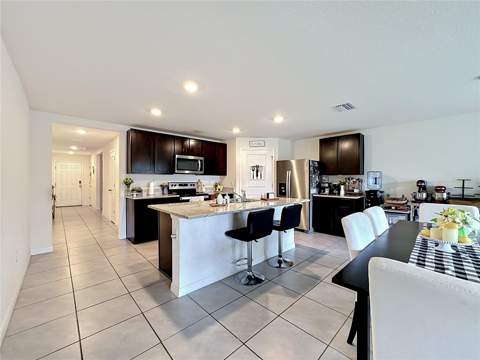 16661 Windmill Forge Pass, Wimauma FL - photo 7 of 38