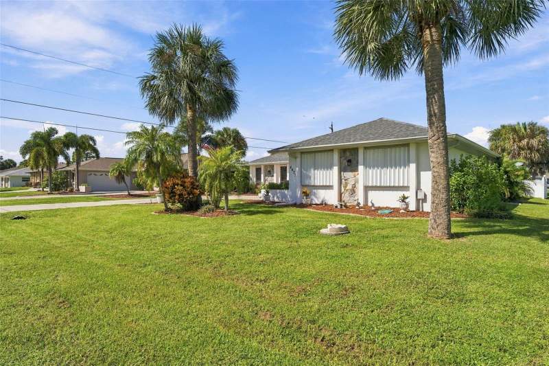 3 bedroom Single Family Residence at 4477 Sutlive Street, Port Charlotte Sec 037, Port Charlotte — photo 4