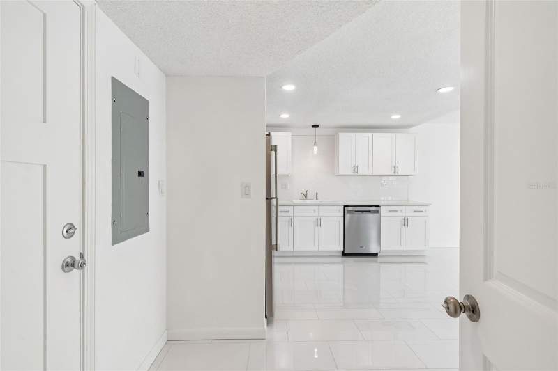 1 bedroom Condominium at 450 Treasure Island Causeway #106, Treasure Island Tennis & Yacht Club, Treasure Island — photo 3