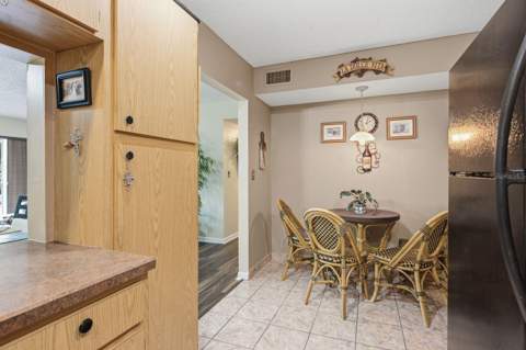1345 Pine Ridge Circle #A2, Tarpon Springs FL - photo 11 of 33