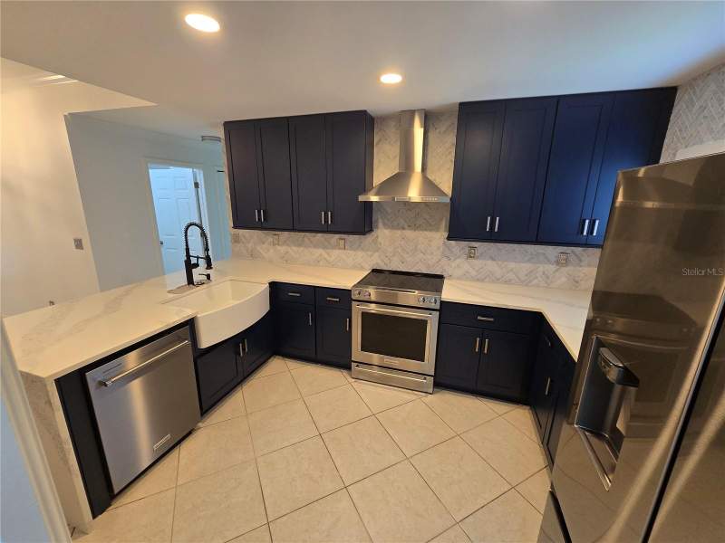 3 bedroom Single Family Residence at 219 NW 25th Place, Cape Coral, Cape Coral — photo 3