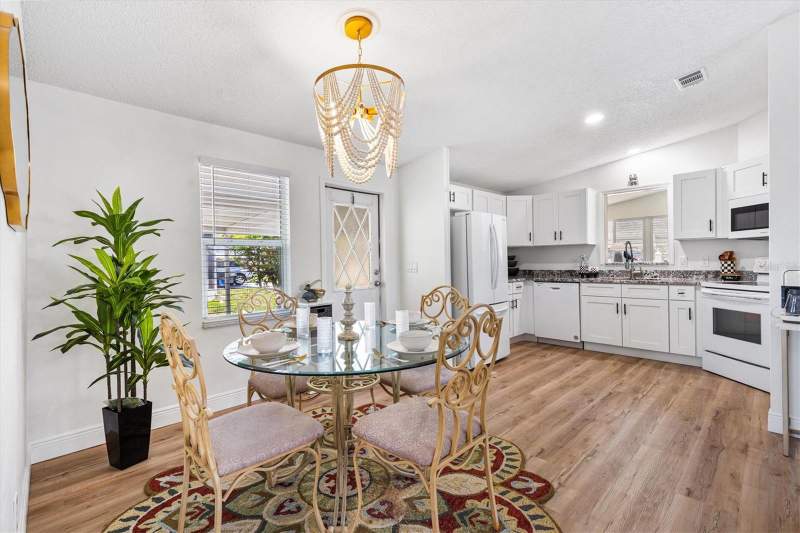 2 bedroom Manufactured Home at 1616 Bayhill Drive, Lady Lake Orange Blossom Gardens Unit 09, Lady Lake — photo 4