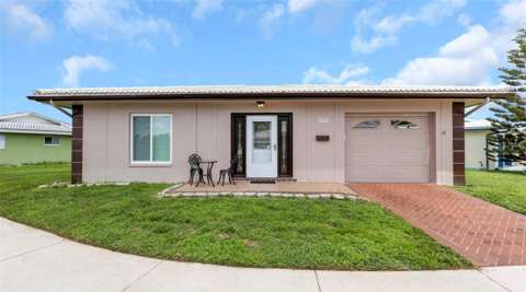 5355 Ferndale Place, golf community for sale in Pinellas Park