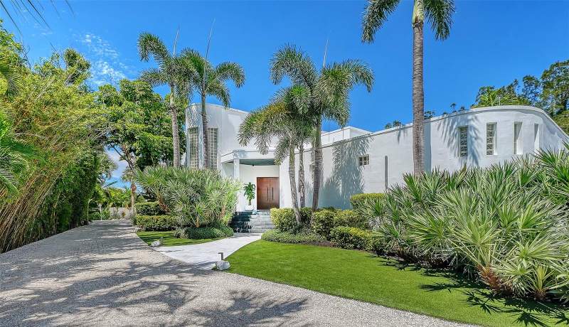 4 bedroom Single Family Residence at 3718 Sandspur Lane, Casey Key, Nokomis — photo 3