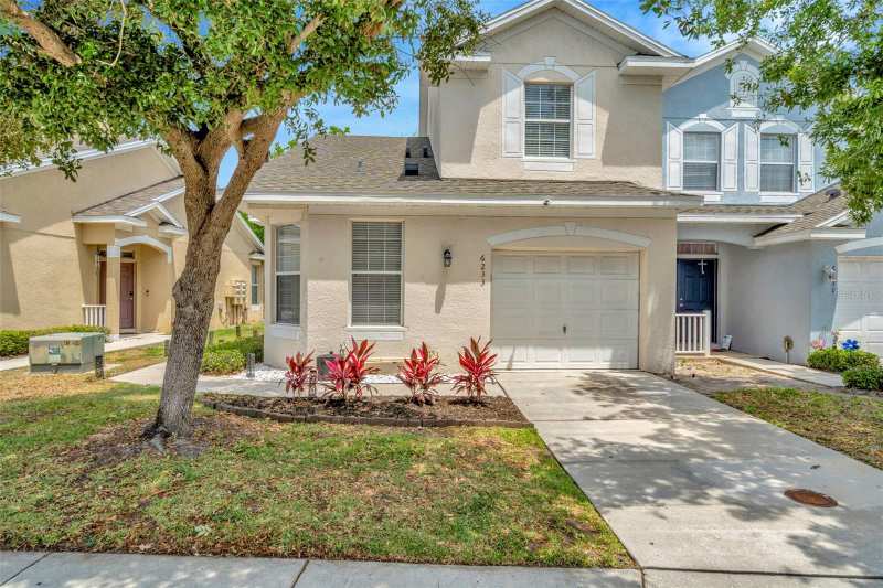 3 bedroom Townhouse at 6233 Olivedale Drive, Villages Of Bloomingdale Phase1, Riverview — photo 1