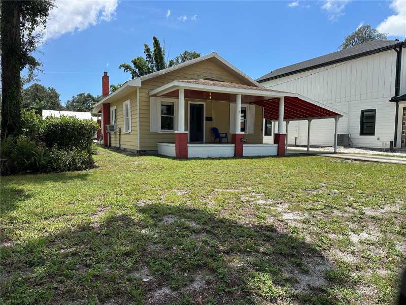 3 bedroom Single Family Residence at 1209 E Ellicott Street, Demorest, Tampa — photo 1