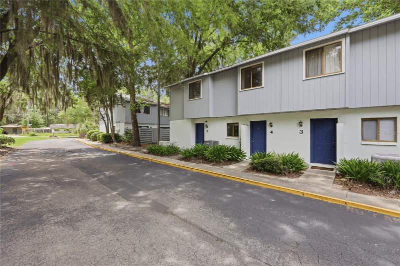 3 bedroom Townhouse at 3600 SW 19th Avenue #5D, Foxmoor, Gainesville — photo 2