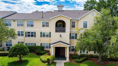 18525 Bridle Club Drive #18525, home for sale in Tampa 33647