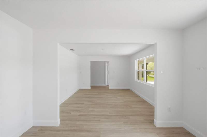 4 bedroom Single Family Residence at 2733 CASTLE OAK AVENUE, FRST PARK, ORLANDO — photo 3