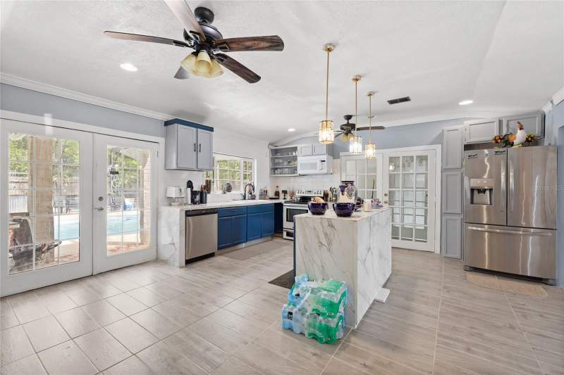 3 bedroom Single Family Residence at 7033 TALLOWTREE LANE, JACARANDA, ORLANDO — photo 4