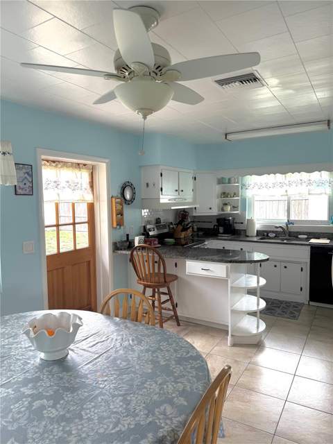 1527 Lakeview Road, Clearwater FL - photo 6 of 6