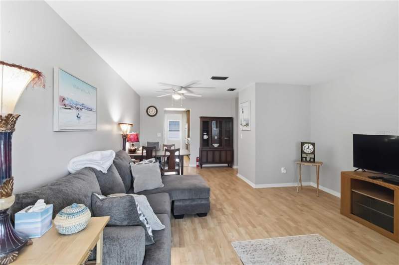 2 bedroom Condominium at 6000 20th Street #144, Town Apts Condo, St Petersburg — photo 4