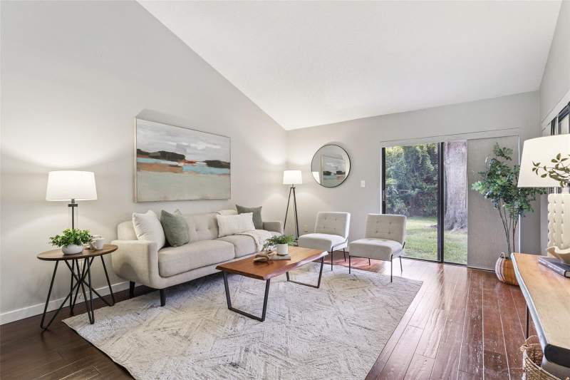3 bedroom Townhouse at 629 Woodridge Drive, Lake Of The Woods Sec 05 Twnhs, Fern Park — photo 4