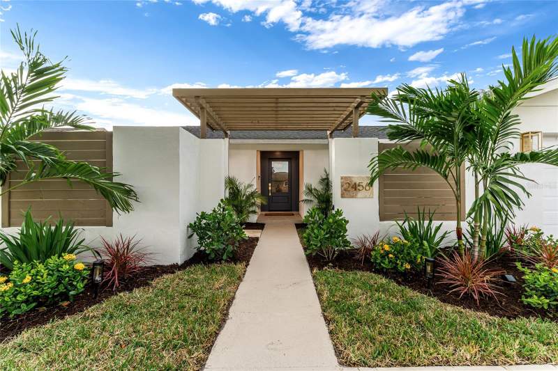 4 bedroom Single Family Residence at 2456 Timbercrest Circle, Woodgate Of Countryside, Clearwater — photo 2