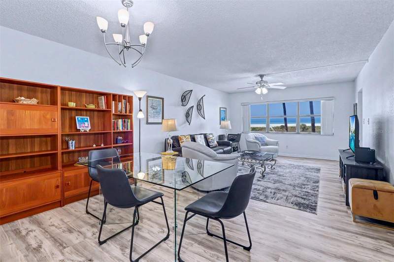 1 bedroom Condominium at 1230 Gulf Boulevard #404, Landmark Towers 1, Clearwater Beach — photo 5