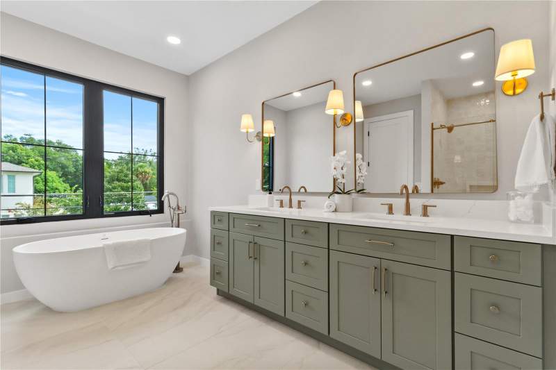 5 bedroom Single Family Residence at 516 Clayton Street, Dubsdread Add, Orlando — photo 5
