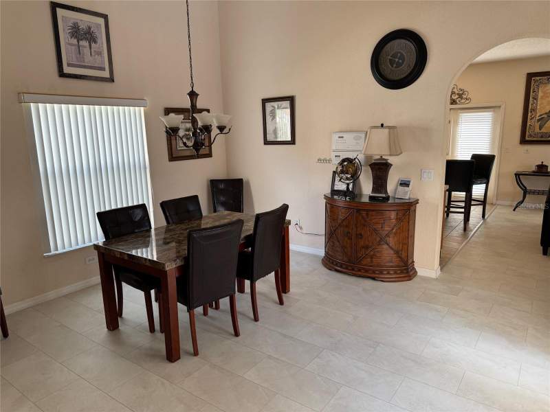 5 bedroom Single Family Residence at 513 Summer Place Loop, High Grove Unit 1, Clermont — photo 4