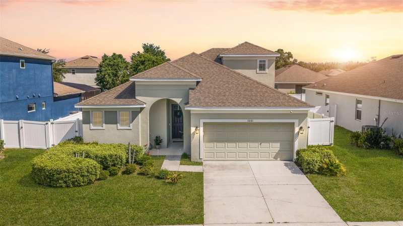 5 bedroom Single Family Residence at 3261 Bethpage Loop, Summerview/Wolf Crk Rdg Ph 2B-, Mount Dora — photo 1