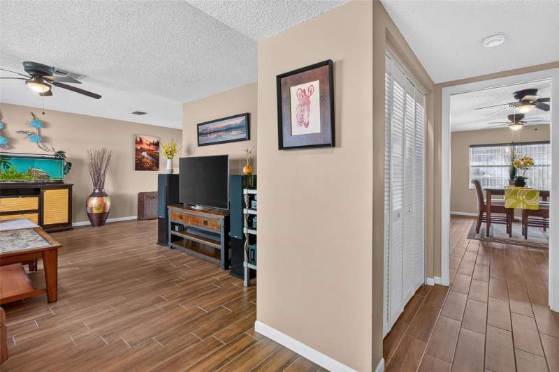 3 bedroom Single Family Residence at 2221 Colonial Drive, Wilshire Estates, Dunedin — photo 3