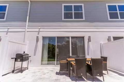 7842 Spectrum Drive, Reunion FL - photo 19 of 31