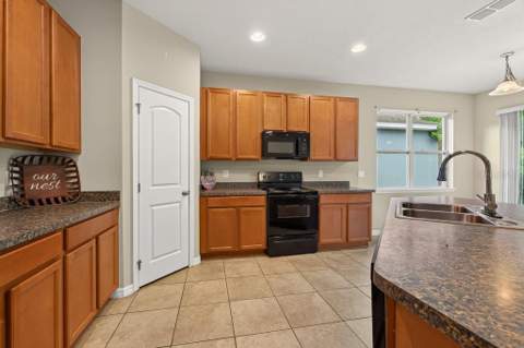 11601 Tangle Stone Drive, Gibsonton FL - photo 19 of 54