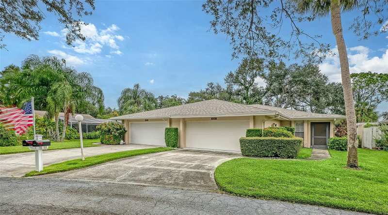 2 bedroom Condominium at 4207 Bowling Green Circle, Center Gate Village 4, Sarasota — photo 1