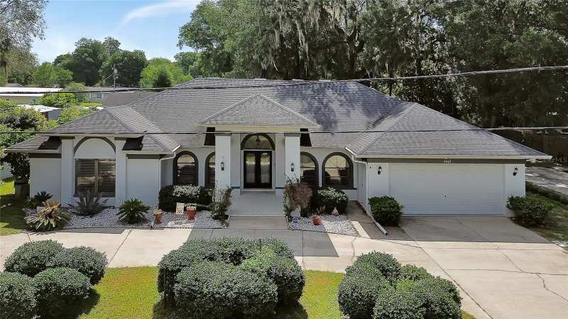4 bedroom Single Family Residence at 2465 Royal Road, Country Club Estates, Deland — photo 1
