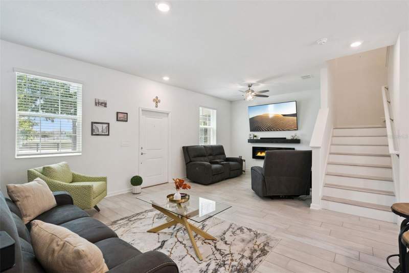 3 bedroom Townhouse at 15755 Water Spring Boulevard, Storey Grove, Winter Garden — photo 5