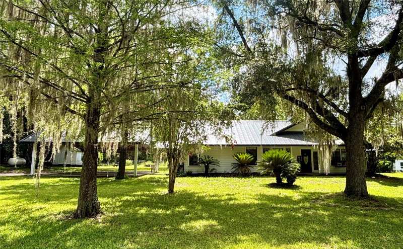 3 bedroom Single Family Residence at 22929 E County Road 1474, Hawthorne, Hawthorne — photo 1