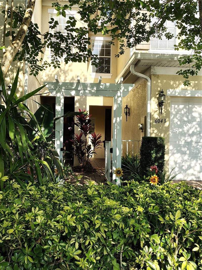 3 bedroom Townhouse at 6043 STRADA ISLE WAY, VILLA CAPRI/METROWEST, ORLANDO — photo 3