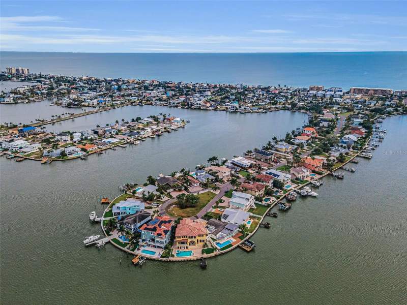3 bedroom Single Family Residence at 16353 Redington Drive, Redington Beach Homes 5th Add, Redington Beach — photo 3