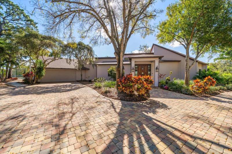 6 bedroom Single Family Residence at 2402 Pine Hammock, Pinellas Groves, Clearwater — photo 2
