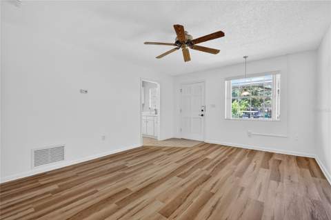 200 E 10th Avenue #8, Mount Dora FL - photo 6 of 6
